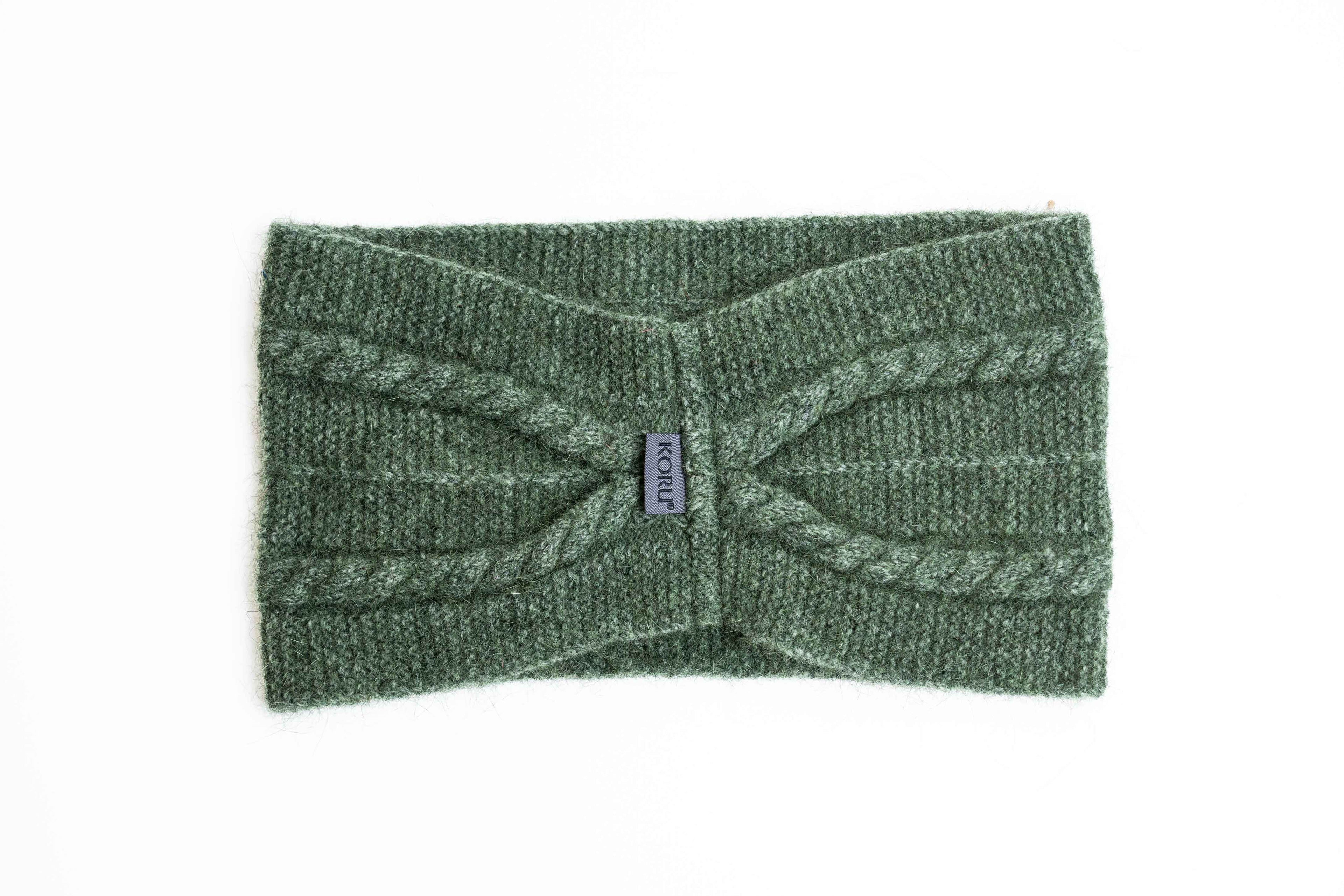 Koru Cable Headband

Possumsilk Collection™

Unisex, classic style. One size only&nbsp;

We have combined the qualities and natural warmth of fine merino wool with the softness of possum fur and added a little silk. Now you can enjoy the luxury of wearing this exclusive garment.
The vertical width of the band is 12.5 cm.

50% Merino Lambswool, 40% Possum Fur, 10% Silk

KO94