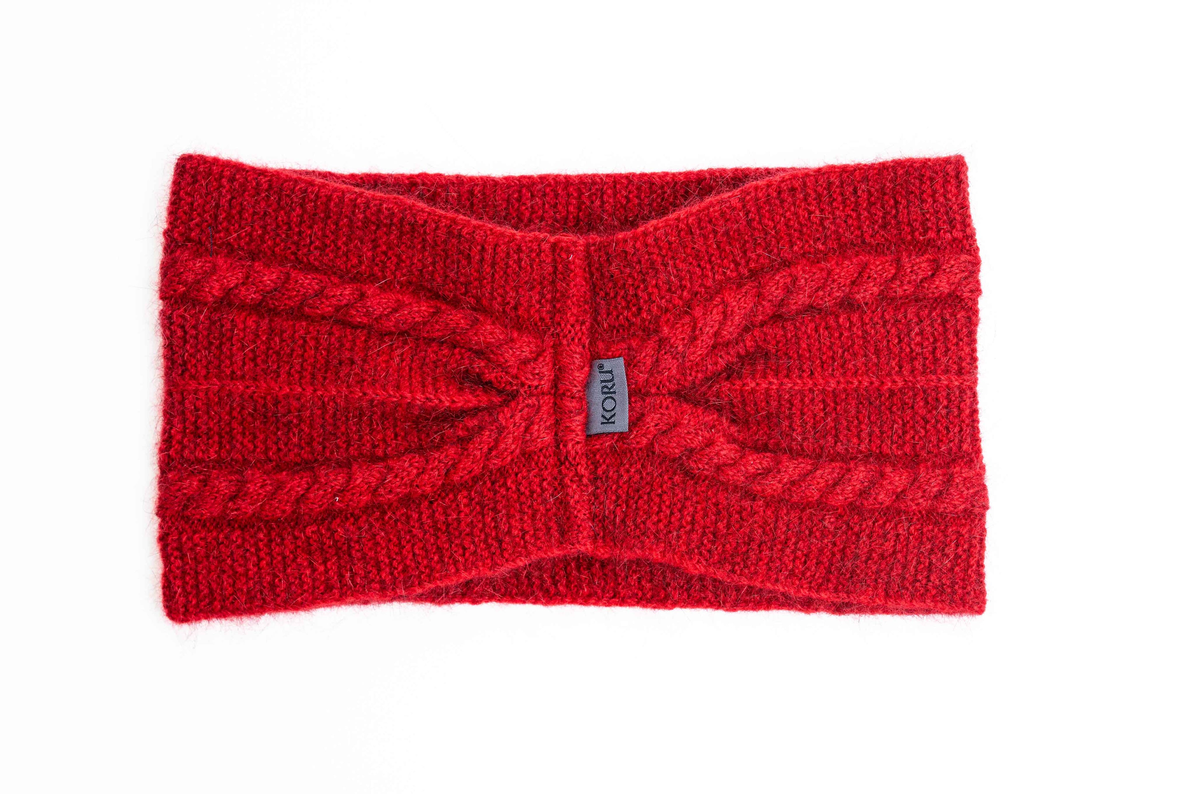 Koru Cable Headband

Possumsilk Collection™

Unisex, classic style. One size only&nbsp;

We have combined the qualities and natural warmth of fine merino wool with the softness of possum fur and added a little silk. Now you can enjoy the luxury of wearing this exclusive garment.
The vertical width of the band is 12.5 cm.

50% Merino Lambswool, 40% Possum Fur, 10% Silk

KO94