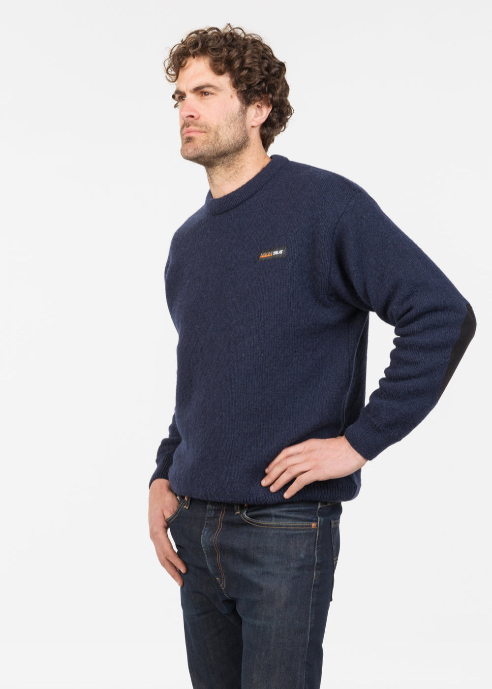 The Tasman Crew is created using a unique double-layer system, made with a 100% NZ wool outer layer and super soft EcoBlend lining, developed to maintain your optimum body temperature (36.6). Hardwearing and heavyweight for ultimate outdoor performance, complete with Suede elbow patches