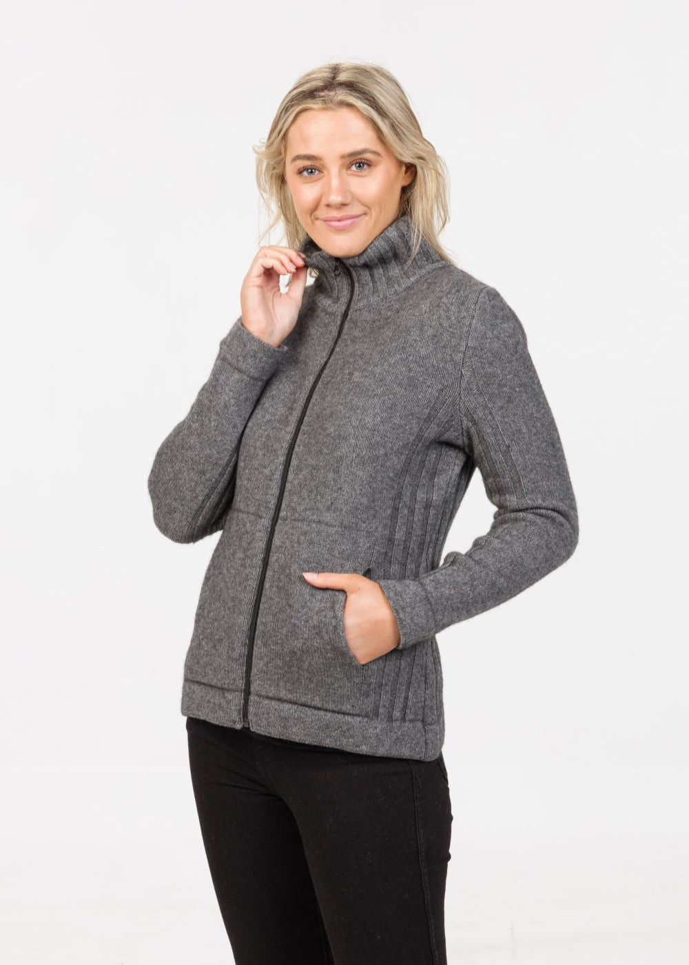 Native world merino possum , essential jacket with pockets in silver